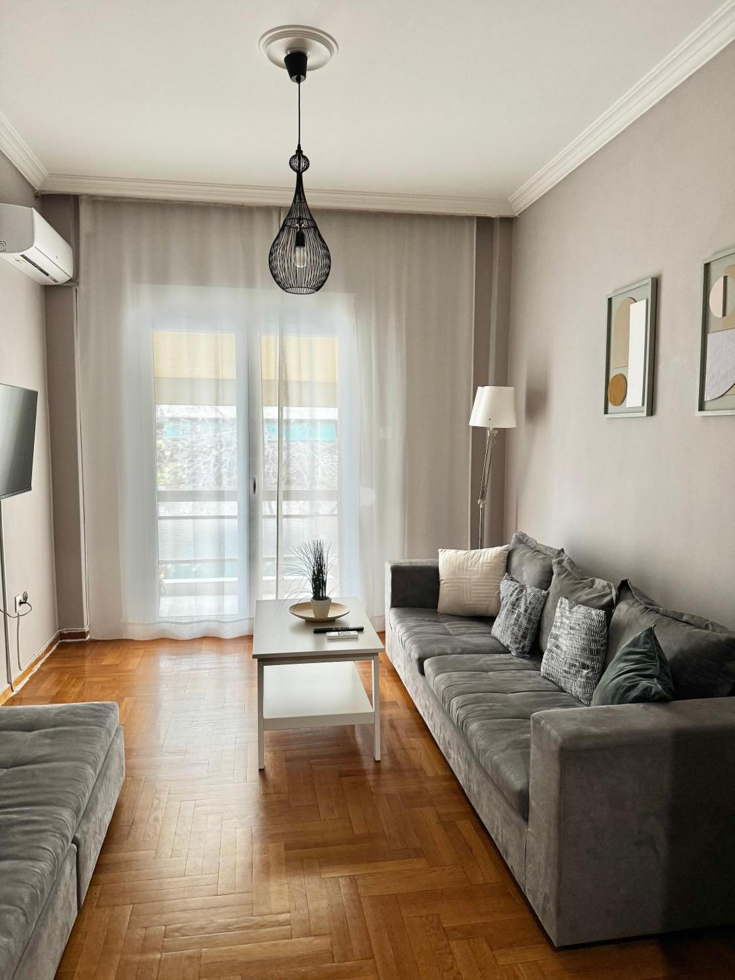 Vivian Modern Apartment Atene Esterno foto